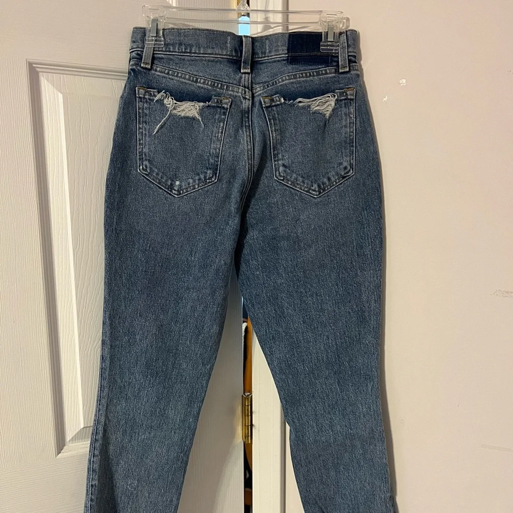 Abercrombie & Fitch High Rise Mom Jeans - Medium Wash, Ripped - Picture 7 of 8
